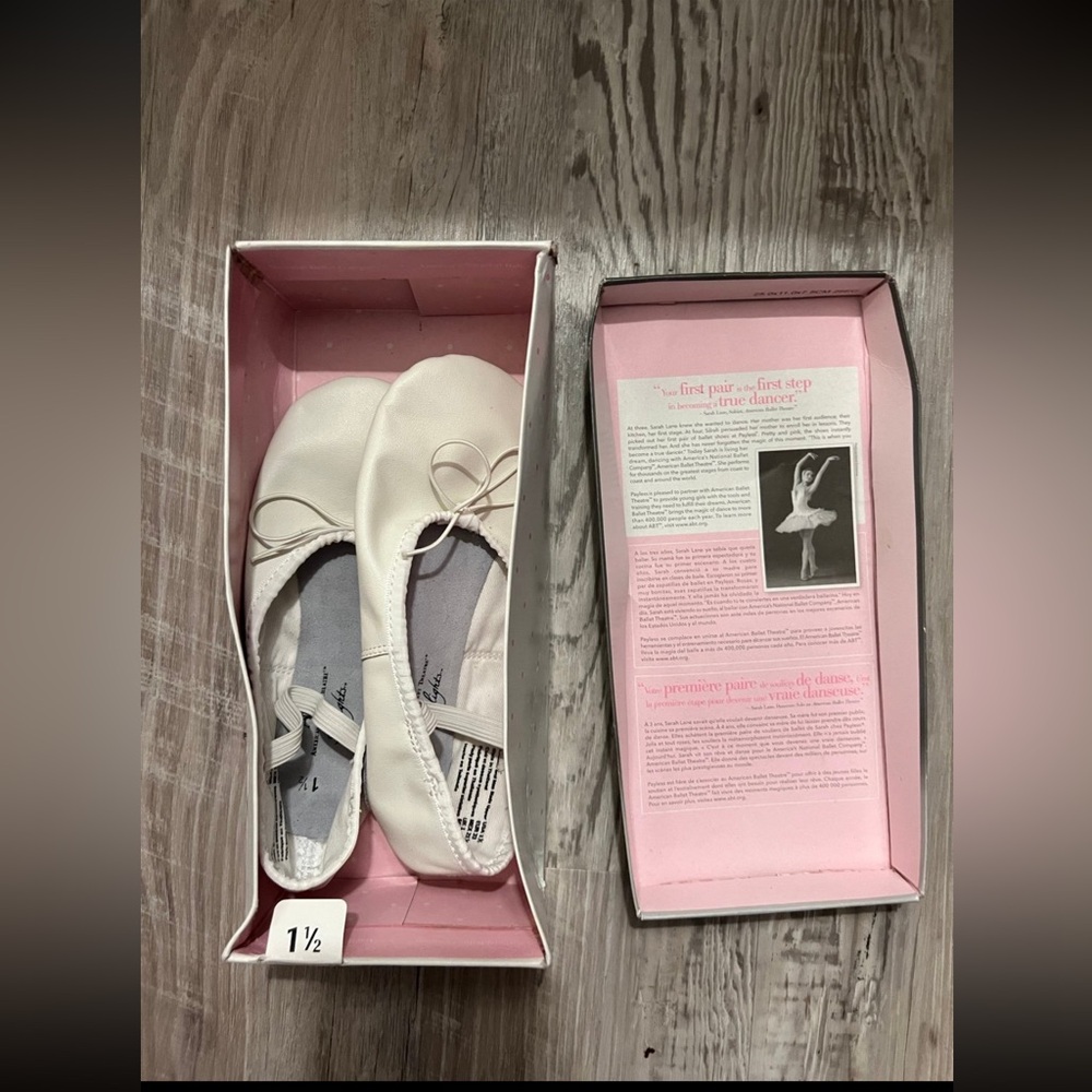 Girls White Ballet Slippers American Ballet Theatre Spotlights NWT Size 1.5